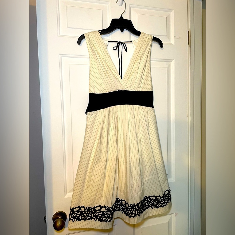 Anthropologie V Neck Dress Sz 4 Pale Yellow Pinstripe Fit & Flare Summer Vibes